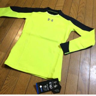 アンダーアーマー(UNDER ARMOUR)の新品SALE！アンダーアーマーハイブリットEVO130黄色(Tシャツ/カットソー)