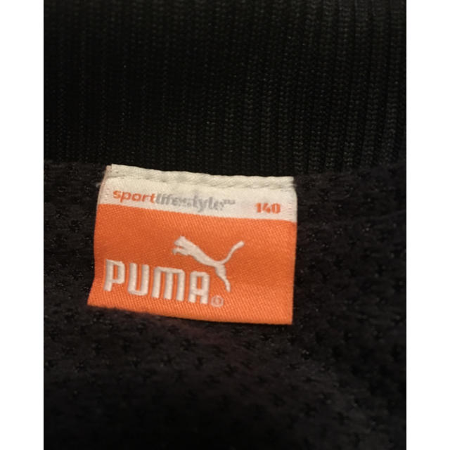 PUMA(プーマ)のにこにこさん専用 プーマ PUMA アウター サッカー  ブラック お値引中 スポーツ/アウトドアのサッカー/フットサル(ウェア)の商品写真