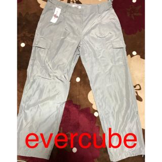 エバー(ever)の新品、未使用、evercubeパンツ、エバーキューブ(カジュアルパンツ)