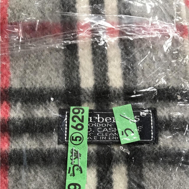 BURBERRY(バーバリー)のほぼ未使用‼️✨Burberrys 100%カシミア マフラー✨ レディースのファッション小物(マフラー/ショール)の商品写真