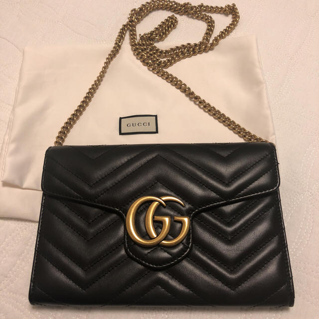 絶品】 Gucci GUCCIチェーンウォレット - ショルダーバッグ