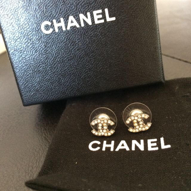 CHANEL(シャネル)のピアス レディースのアクセサリー(ピアス)の商品写真