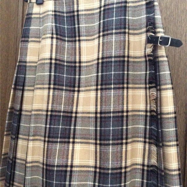 スコットランド製  ウール プリーツスカート レディースのスカート(ひざ丈スカート)の商品写真