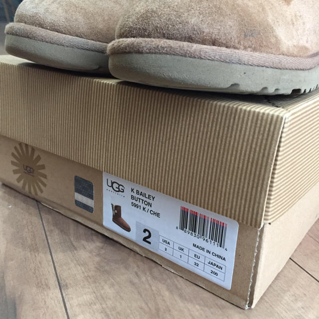 UGG(アグ)のUGGブーツ 20センチ キッズ/ベビー/マタニティのキッズ靴/シューズ(15cm~)(ブーツ)の商品写真