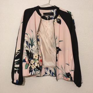 ザラ(ZARA)の花柄 ピンク ブルゾン(ブルゾン)