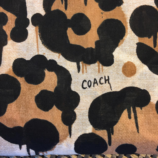 COACH(コーチ)のCOACH 大判ハンカチ新品未使用 レディースのファッション小物(ハンカチ)の商品写真