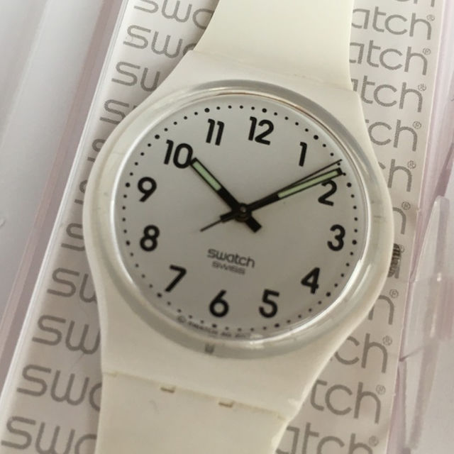 swatch(スウォッチ)のSwatch JUST WHITE GW151 レディースのファッション小物(腕時計)の商品写真