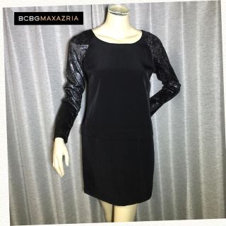 ビーシービージーマックスアズリア(BCBGMAXAZRIA)のBCBGmaxazeria◆ベロア背中見せデザインブラック長袖ワンピース(ミニワンピース)