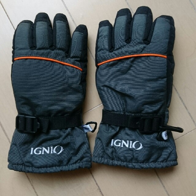 IGNIO スキー手袋  130㌢ キッズ/ベビー/マタニティのこども用ファッション小物(手袋)の商品写真