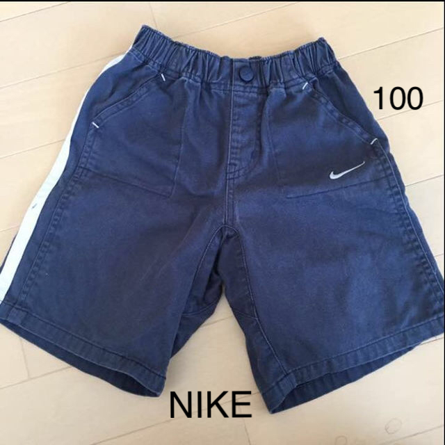 NIKE(ナイキ)の100 NIKE 短パン キッズ/ベビー/マタニティのキッズ服男の子用(90cm~)(パンツ/スパッツ)の商品写真