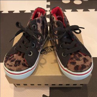 ヴァンズ(VANS)のTOMO様専用☆VANS★ヒョウ柄ハイカットキッズシューズ(スニーカー)