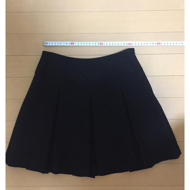 LD prime(エルディープライム)のブラックのミニ丈太プリーツスカート   レディースのスカート(ミニスカート)の商品写真