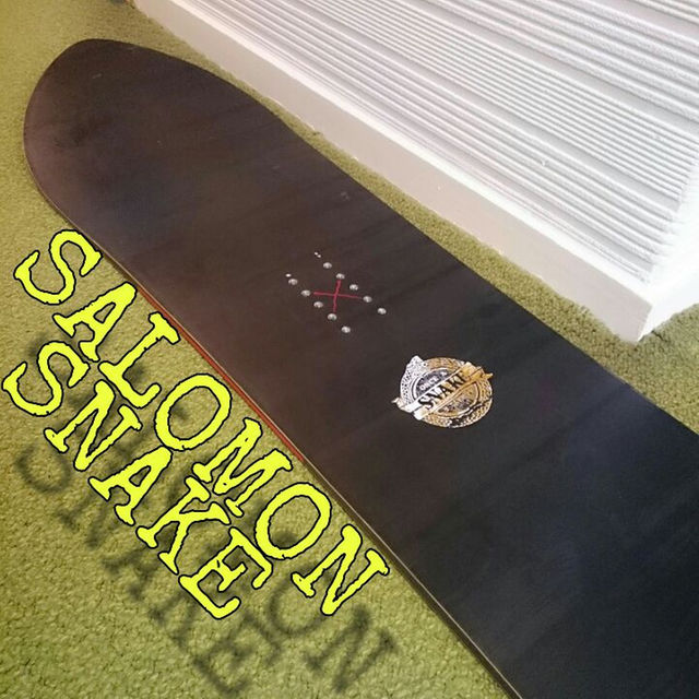 SALOMON(サロモン)のサロモンSALOMON SNAKEパウダーボード153cm スノーボード スポーツ/アウトドアのスノーボード(その他)の商品写真