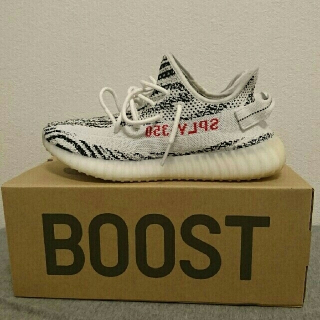 adidas(アディダス)のAdidas Yeezy Boost 350 V2 Zebra メンズの靴/シューズ(スニーカー)の商品写真