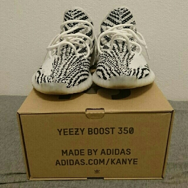 adidas(アディダス)のAdidas Yeezy Boost 350 V2 Zebra メンズの靴/シューズ(スニーカー)の商品写真