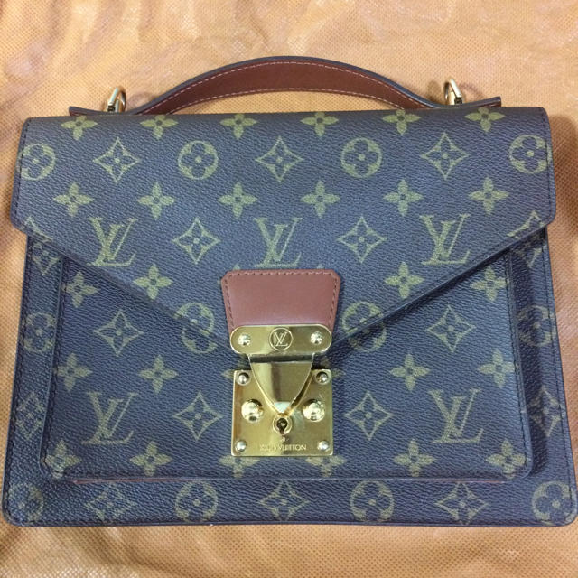 LOUIS VUITTON(ルイヴィトン)のルイヴィトン モンソー モノグラム メンズのバッグ(ショルダーバッグ)の商品写真