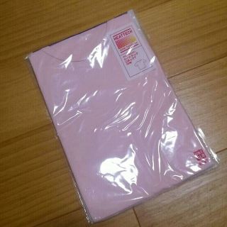 ユニクロ(UNIQLO)の★80サイズ★新品★未使用★未開封★ユニクロ★ヒートテック★Uネック★半袖ピンク(パジャマ)