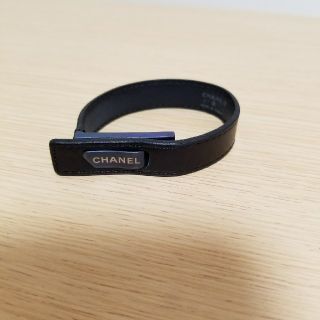 シャネル(CHANEL)のCHANEL　バングル　ブラック　正規品(ブレスレット/バングル)