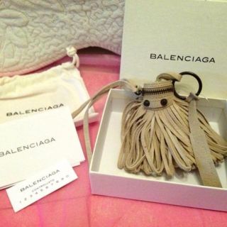 BALENCIAGA(キーホルダー)のフリマアイテム一覧 BALENCIAGA(キーホルダー)のフリマアイテム一覧