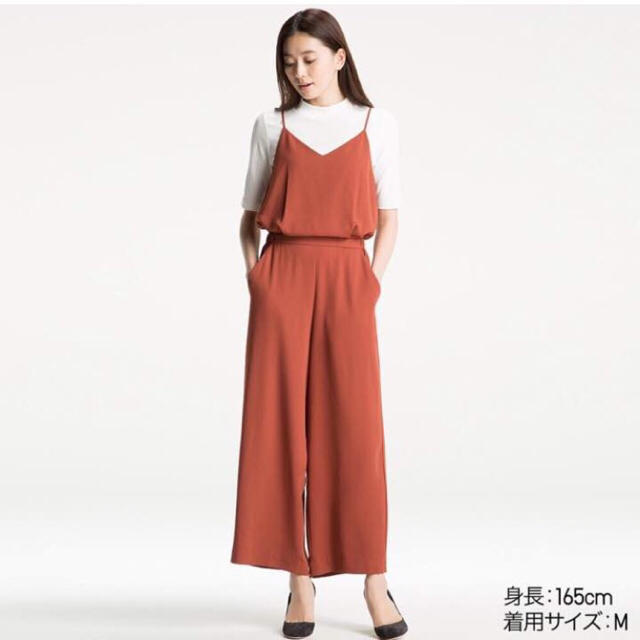 UNIQLO(ユニクロ)の新品 ユニクロ キャミソールサロペット ブラック Mサイズ レディースのパンツ(サロペット/オーバーオール)の商品写真