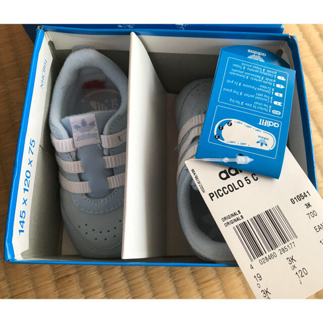 adidas(アディダス)のアディダス ベビー スニーカー キッズ/ベビー/マタニティのベビー靴/シューズ(~14cm)(スニーカー)の商品写真