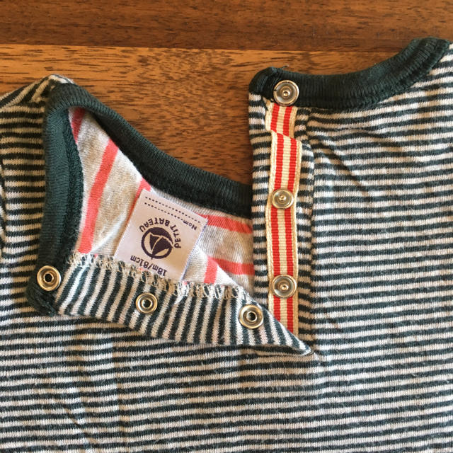 PETIT BATEAU(プチバトー)のPETIT BATEAU 18m/81cm カットソー キッズ/ベビー/マタニティのベビー服(~85cm)(シャツ/カットソー)の商品写真