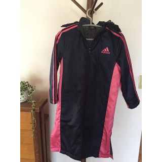 アディダス(adidas)のベンチコート(ジャケット/上着)