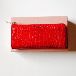 ミュウミュウ(miumiu)のmiumiu財布♥︎(財布)