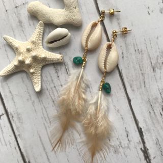 シェルとフェザーのナチュラルネイティヴピアス(ピアス)