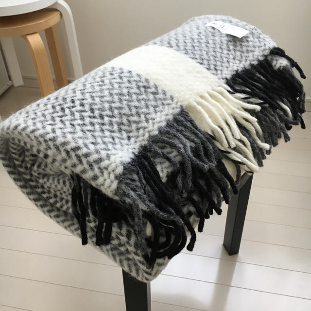 KLIPPAN(クリッパン)の【中古・美品】クリッパン Jazz wool throw ② インテリア/住まい/日用品の寝具(毛布)の商品写真