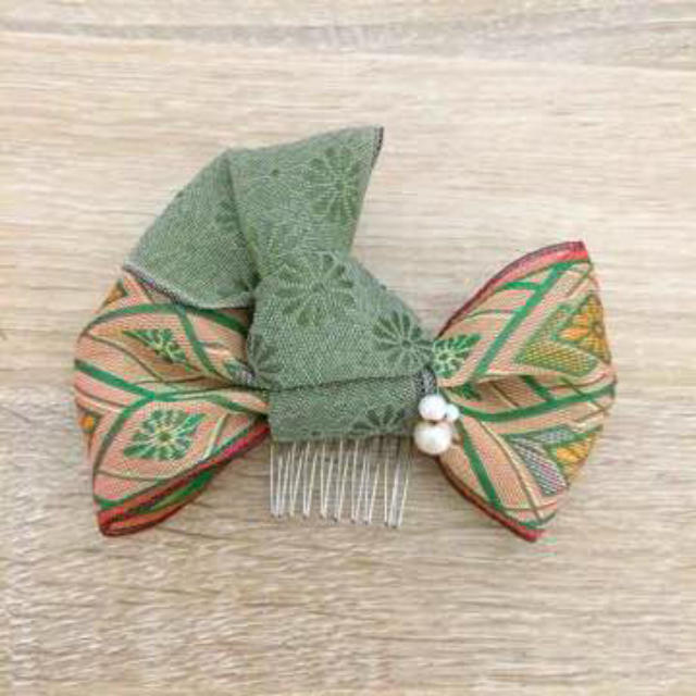 畳縁 リボン お祭り飾り レディースのヘアアクセサリー(ヘアピン)の商品写真