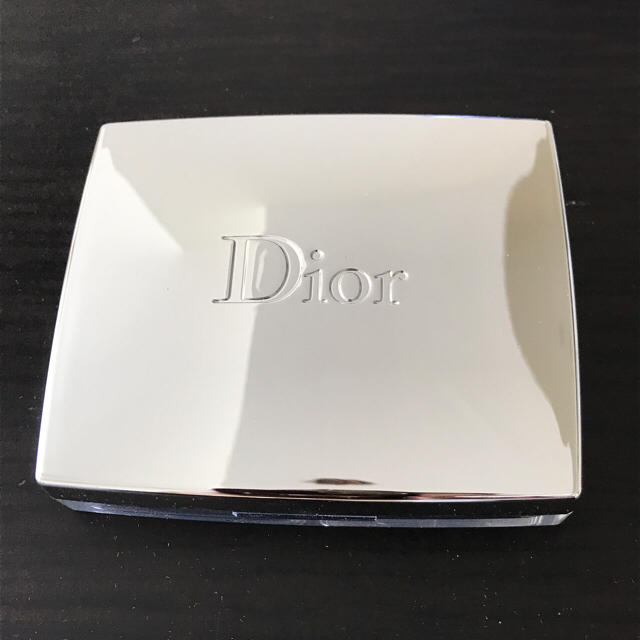 Dior(ディオール)の【YOU様専用】Dior チーク ロージーグロウ 001 コスメ/美容のベースメイク/化粧品(チーク)の商品写真