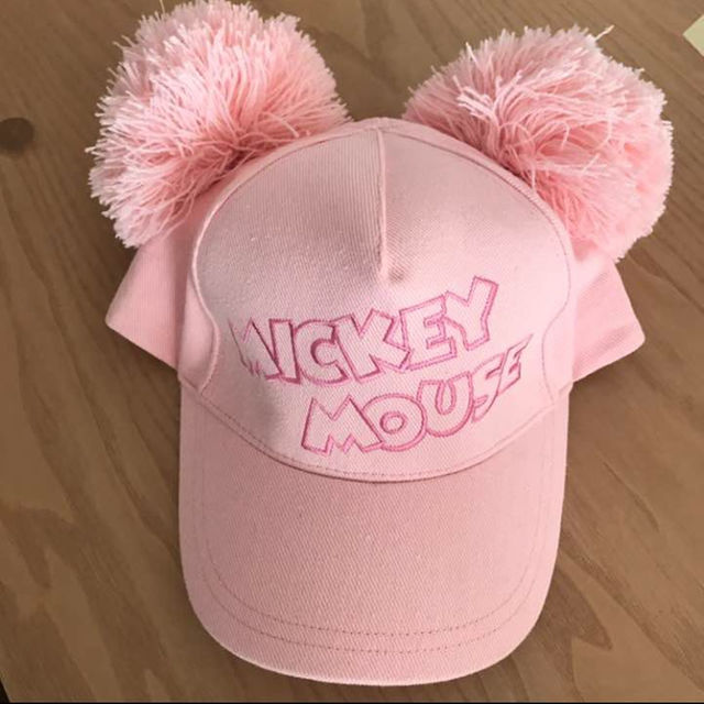 新品♡ディズニーポンポンキャップ♡パープル エンタメ/ホビーのエンタメ その他(その他)の商品写真