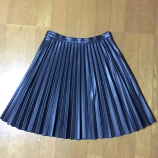 ザラ(ZARA)のZARA レザープリーツスカート(ひざ丈スカート)