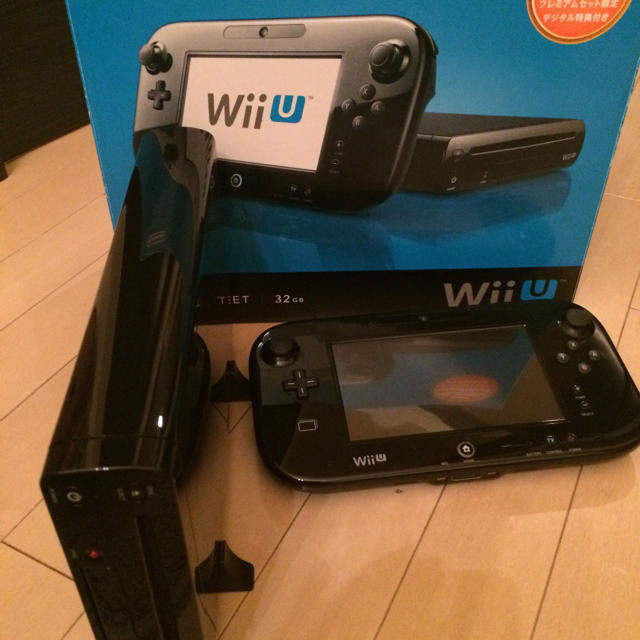 Wii U(ウィーユー)の【美品】wiiU プレミアムセット 黒  エンタメ/ホビーのゲームソフト/ゲーム機本体(家庭用ゲーム機本体)の商品写真