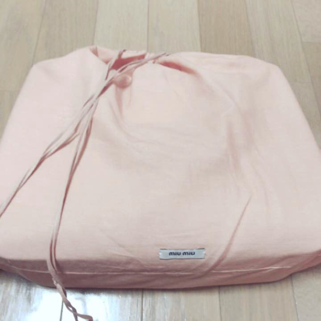 miumiu(ミュウミュウ)の美品☆miumiu マドラス ハンドバッグ レディースのバッグ(ハンドバッグ)の商品写真