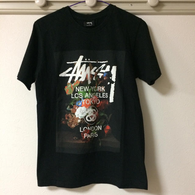 STUSSY(ステューシー)のstussy tシャツ 花柄 メンズのトップス(Tシャツ/カットソー(半袖/袖なし))の商品写真