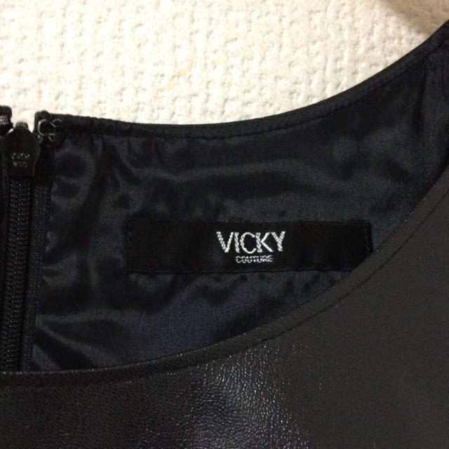 VICKY(ビッキー)のVICKYワンピース値下げ レディースのワンピース(ひざ丈ワンピース)の商品写真