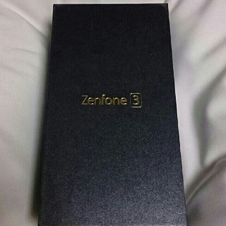 エイスース(ASUS)の新品未開封Zenfone3 ホワイト ZE520KL(スマートフォン本体)