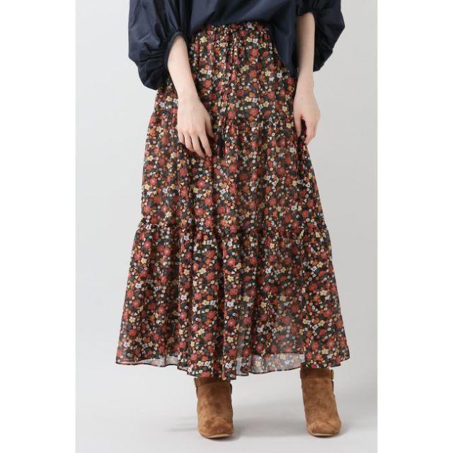 IENA(イエナ)のIENA LA BOUCLE 　新品レトロフラワーティアードスカート レディースのスカート(ロングスカート)の商品写真