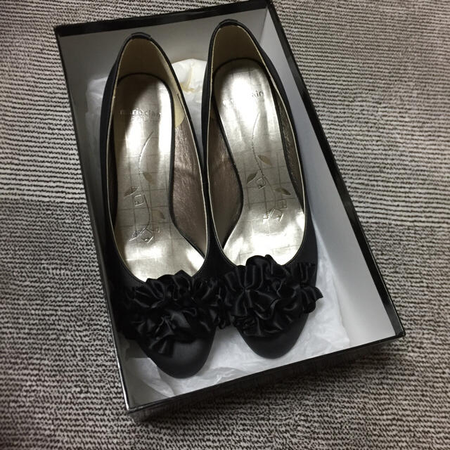 Marie Claire(マリクレール)のブラック パンプス レディースの靴/シューズ(ハイヒール/パンプス)の商品写真