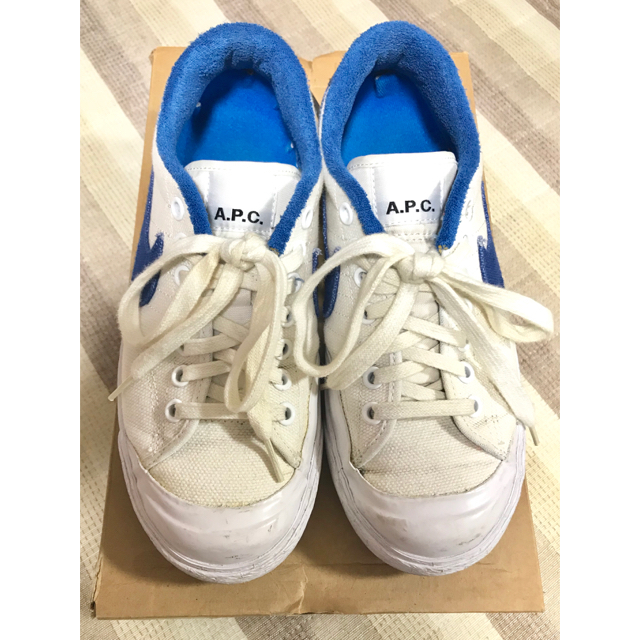 A.P.C(アーペーセー)の【箱無し】NIKE × a.p.c.コラボスニーカー レディースの靴/シューズ(スニーカー)の商品写真