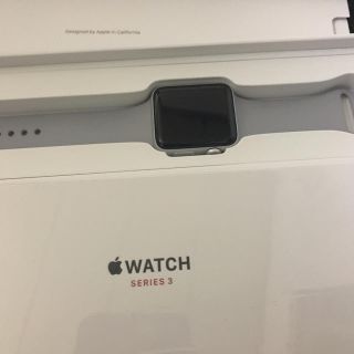 アップルウォッチ(Apple Watch)のApple Watch series3 42mm シルバーアルミニウム 中古美品(腕時計(デジタル))