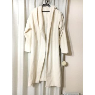 ジーユー(GU)のGU ホワイト ガウンコート 京ママ様専用(ガウンコート)