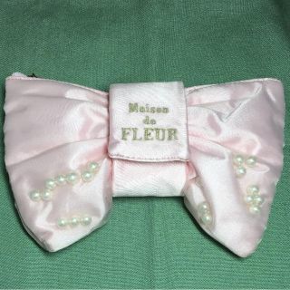 メゾンドフルール(Maison de FLEUR)のMaison de FLEUR リボンポーチ(ポーチ)