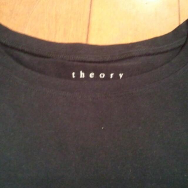 theory(セオリー)の美品theory Tシャツ☆ショッパー付 レディースのトップス(Tシャツ(半袖/袖なし))の商品写真