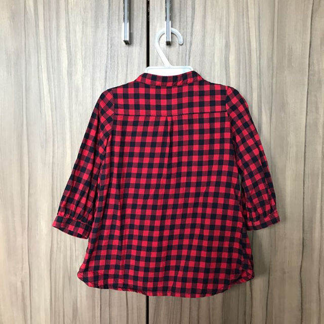 babyGAP(ベビーギャップ)のギンガムチェックシャツ 80 キッズ/ベビー/マタニティのベビー服(~85cm)(その他)の商品写真