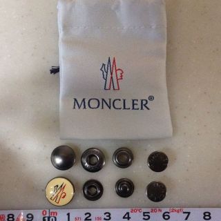 モンクレール(MONCLER)のモンクレールボタン   正規品(ダウンジャケット)