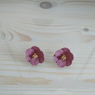 フラワー(flower)のflowerお花ピアス(ピアス)