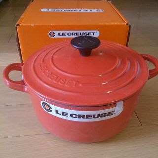 ルクルーゼ(LE CREUSET)の最終値下げ！送料込み ル・クルーゼ☆ココットロンド18センチ未使用(調理道具/製菓道具)